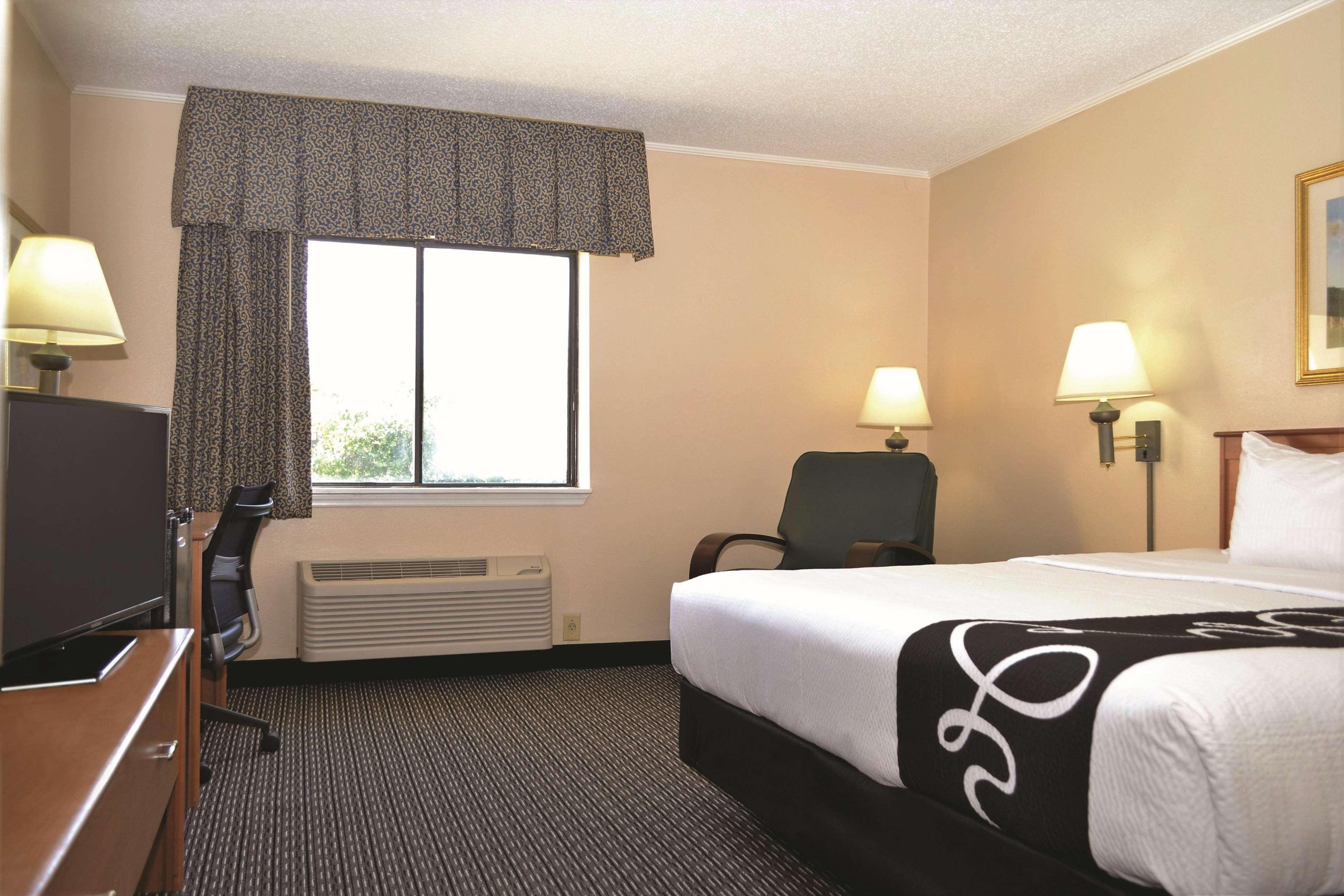 Hotel La Quinta By Wyndham Tampa Fairgrounds - Casino Mango Esterno foto