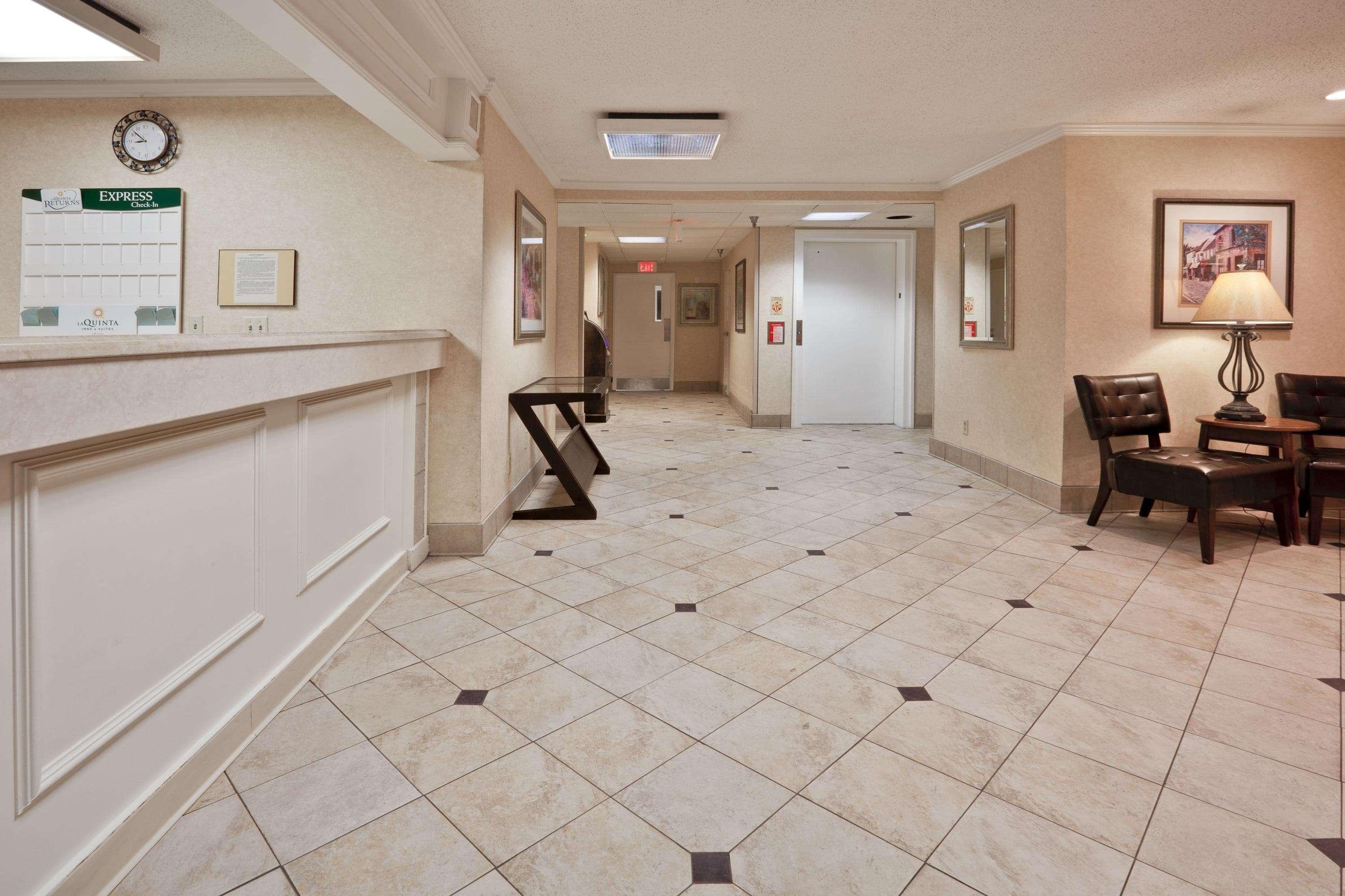 Hotel La Quinta By Wyndham Tampa Fairgrounds - Casino Mango Esterno foto