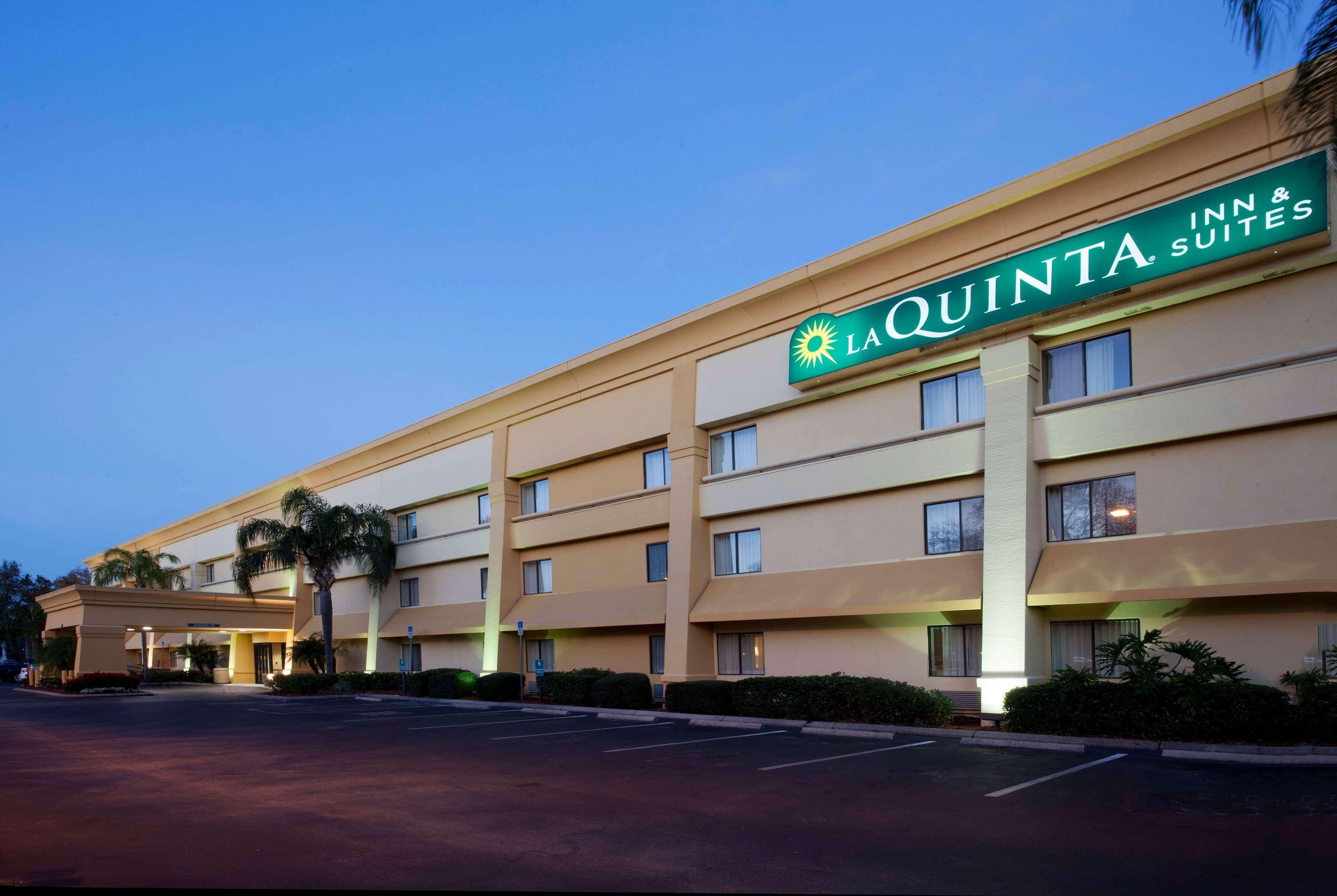 Hotel La Quinta By Wyndham Tampa Fairgrounds - Casino Mango Esterno foto