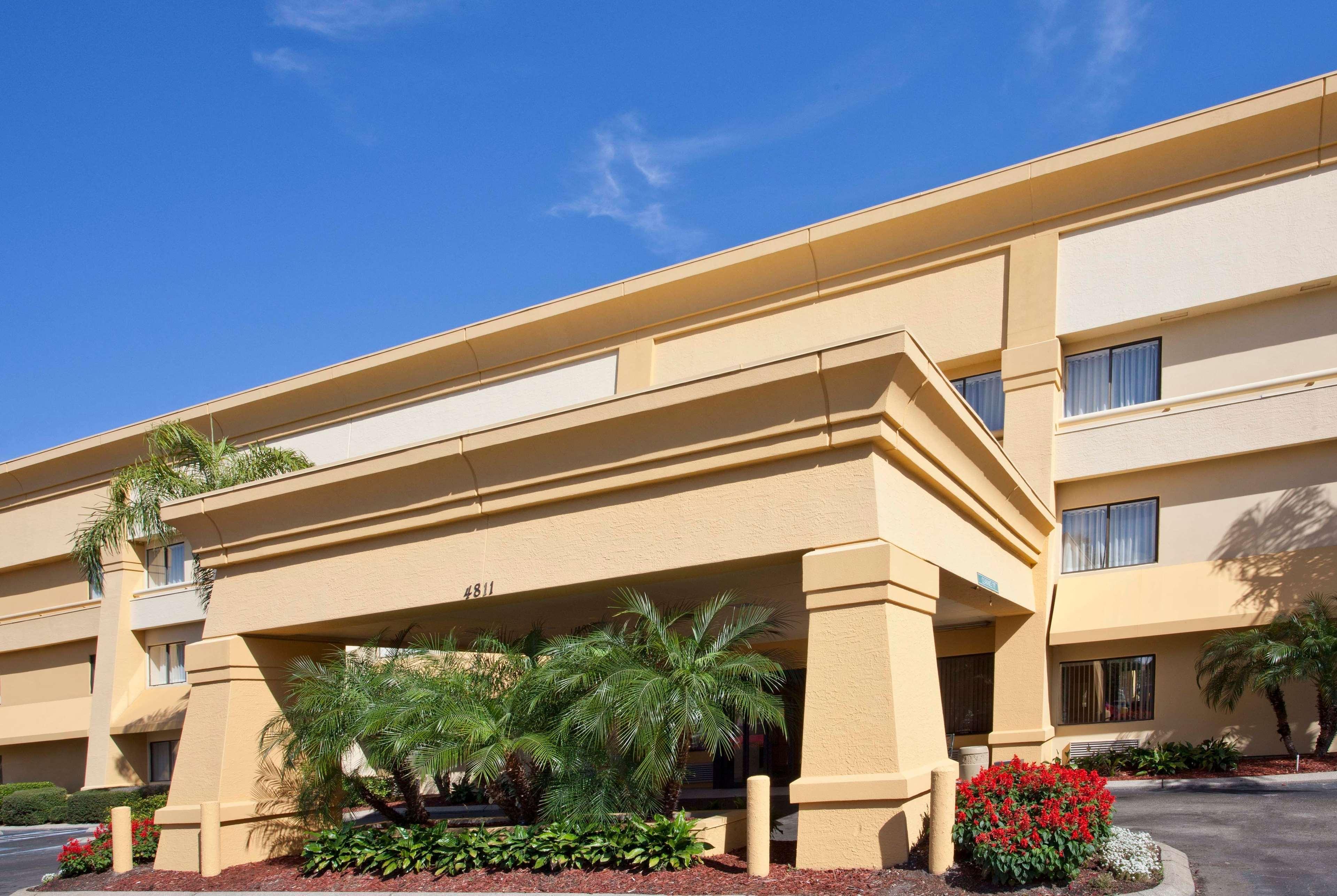 Hotel La Quinta By Wyndham Tampa Fairgrounds - Casino Mango Esterno foto